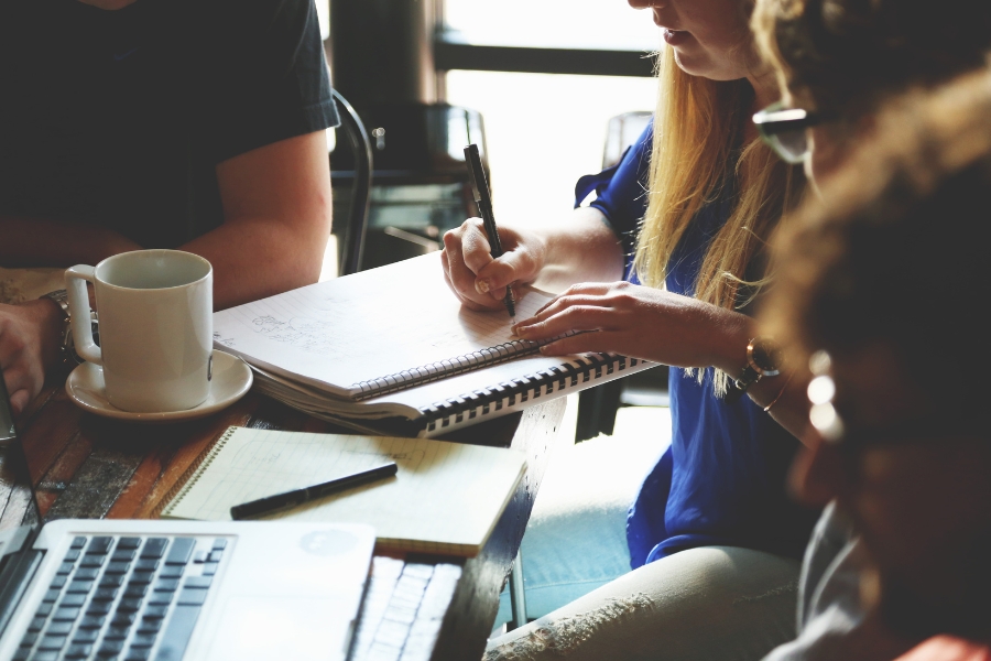 Studia – dlaczego warto inwestować w swoją edukację?